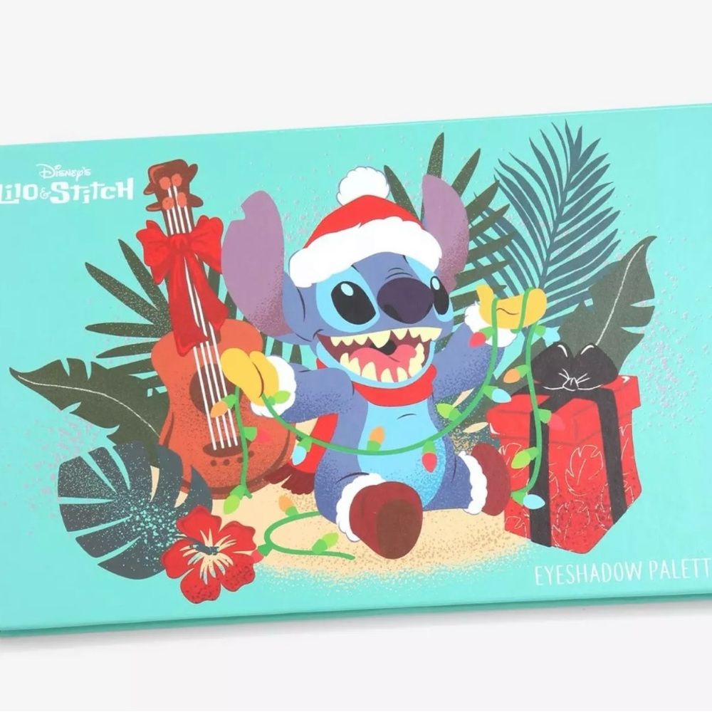 HP🎊🎊🎄Disney Lilo & Stitch Eyeshadow Palette